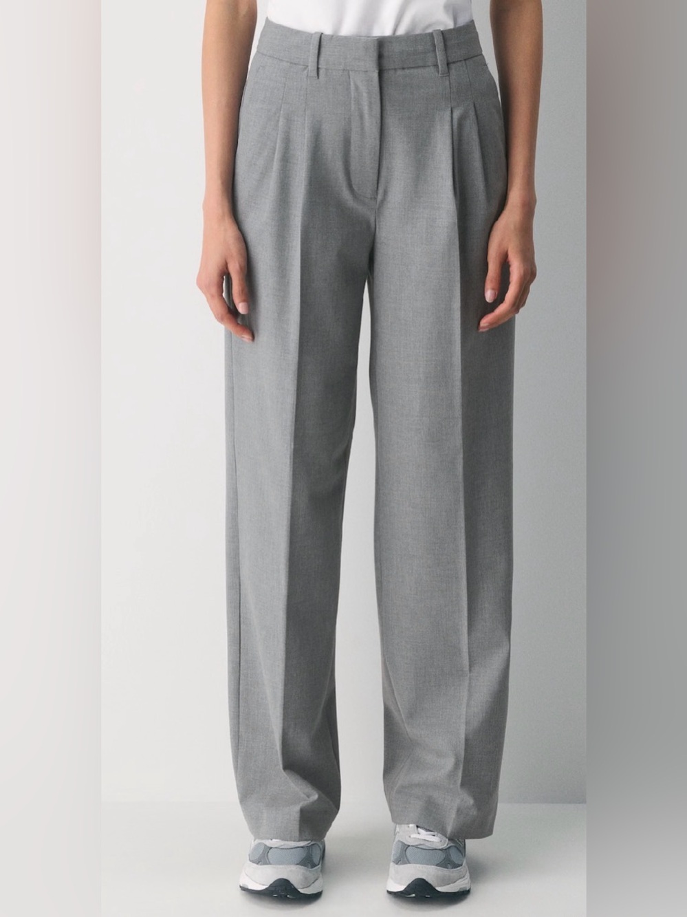Aritzia Effortless Pant